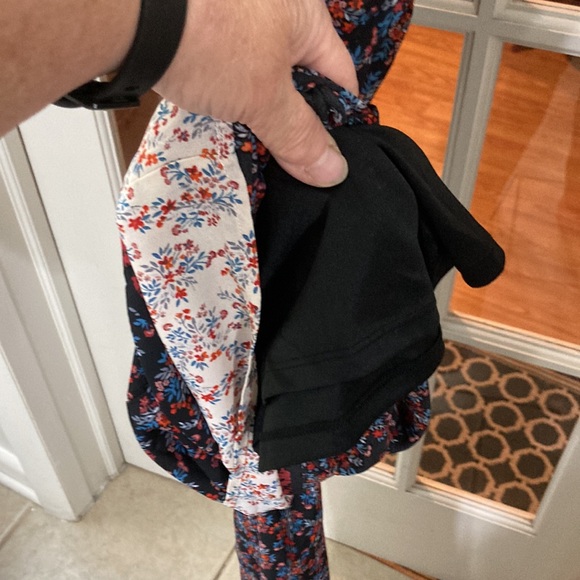 Francesca’s lisbeth Border print jumpsuit - Picture 14 of 15